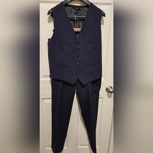 New Banana Republic navy vest (40r) and used standard fit navy pant 31×32.